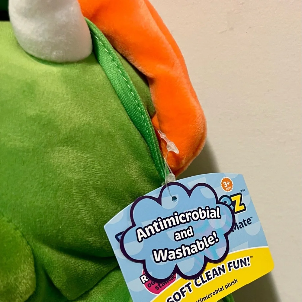 WelloBeez Mask Mate Triceratops Dinosaur Green Antimicrobial Washable Plush NEW
